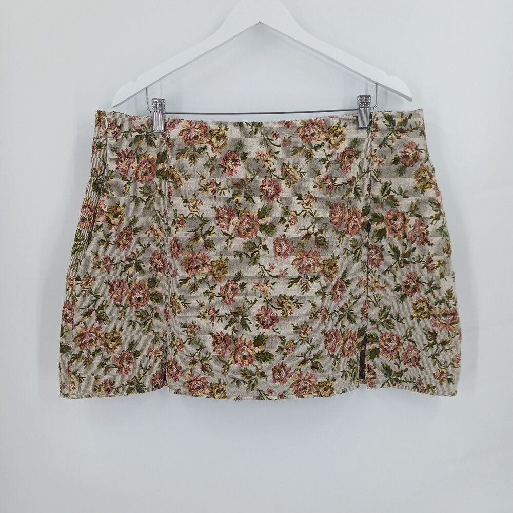 Women's SHEIN CURVE Floral Print Knit Mini Skirt Beige plus Size 2XL